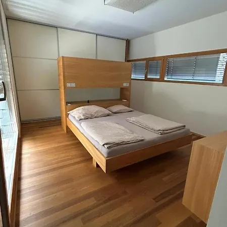 Exclusives Penthous In Seenaehe Apartamento Hard